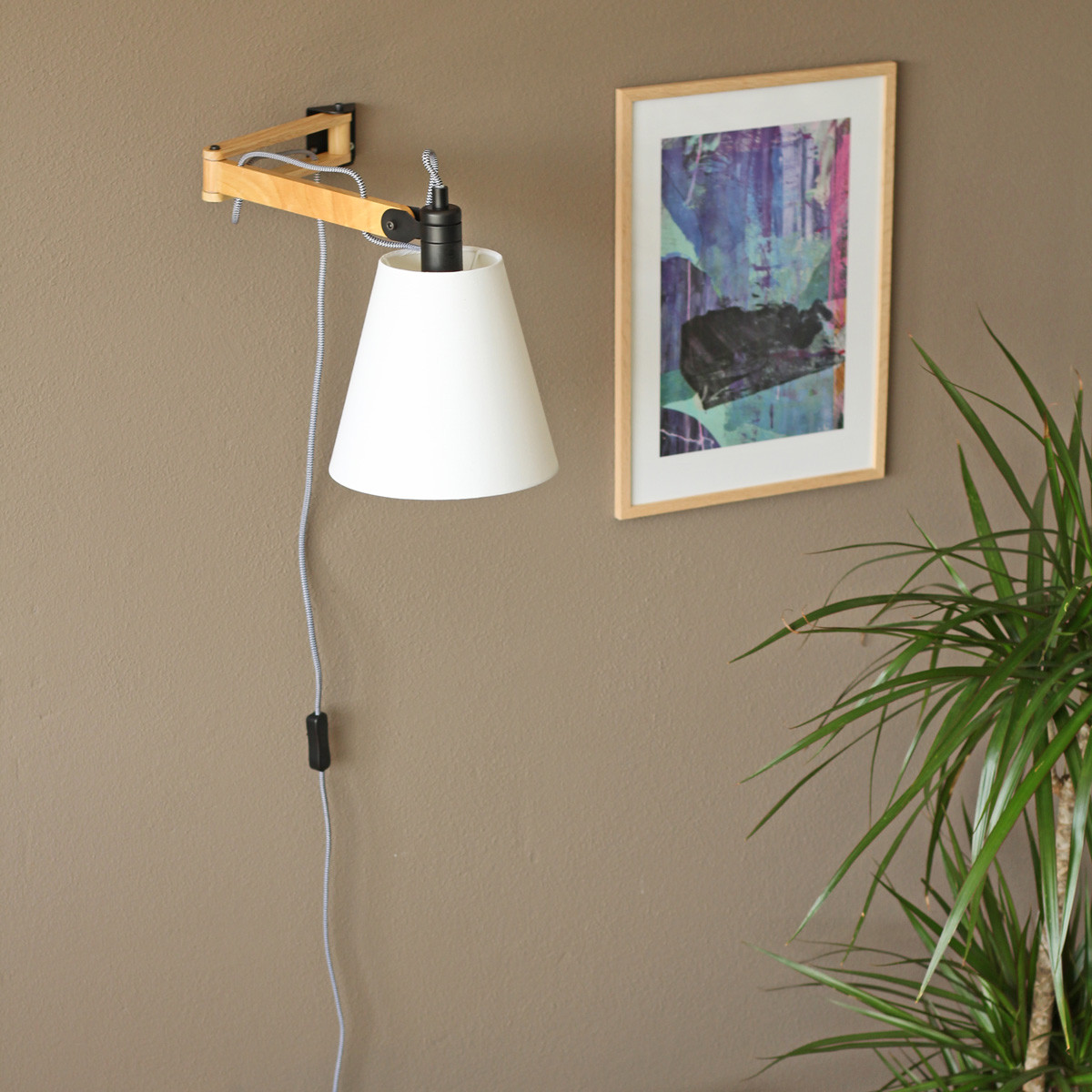 Skandinavische metallene Stoff-Wandlampe Mexlite Dion – Bild 4